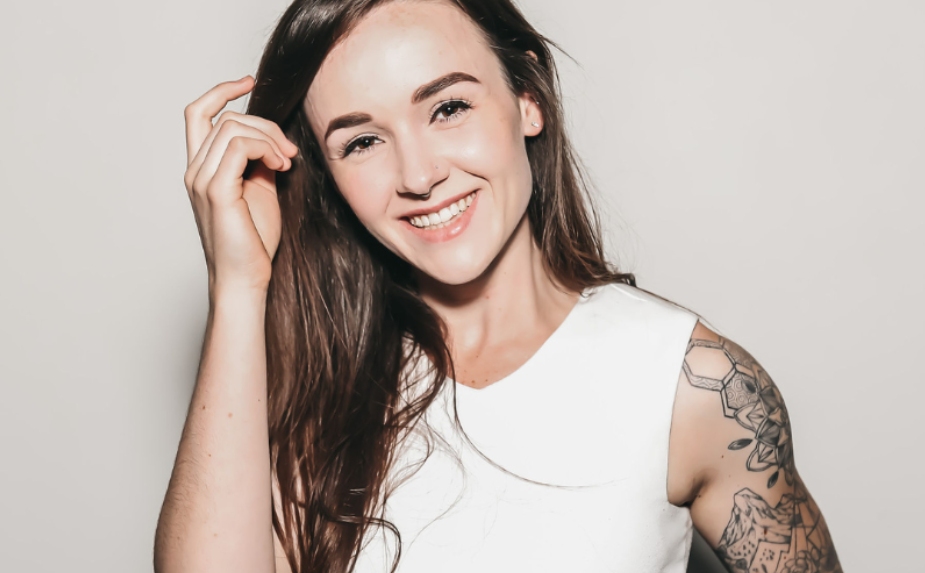 Woman smiling studio natology